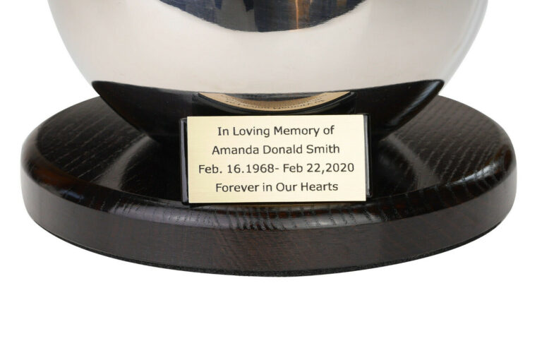 own text on the urn