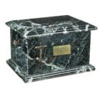 Czarna kamienna urna pogrzebowa