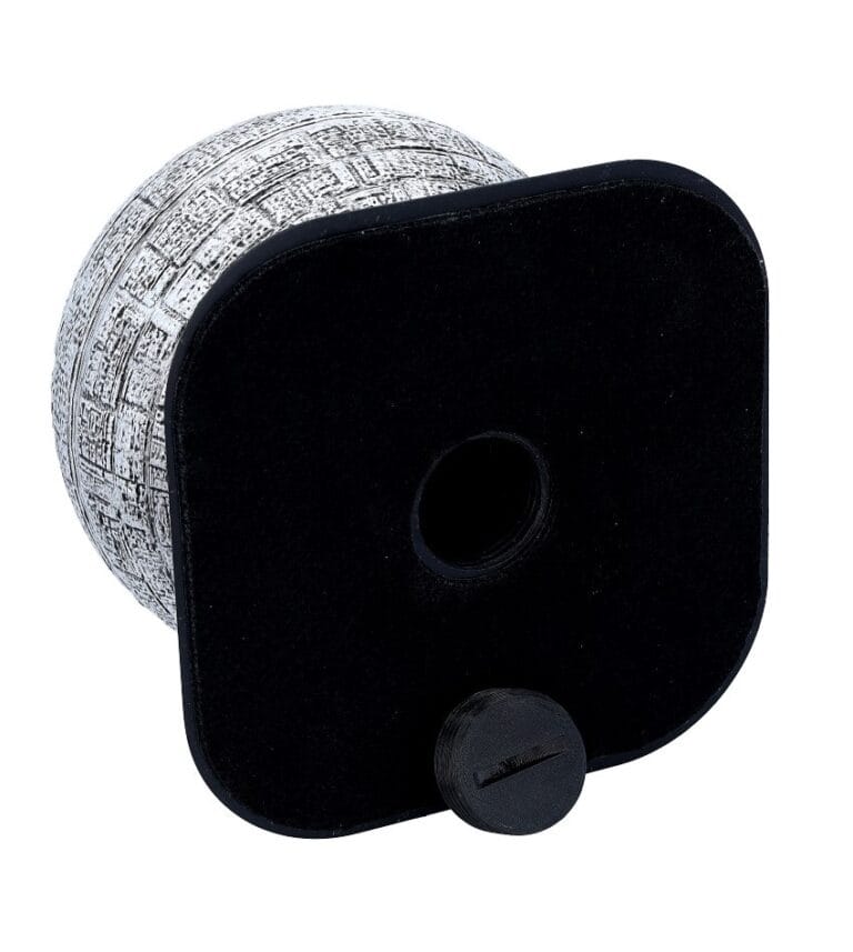 child urn with heart