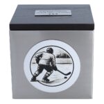 Urne mit Hockeymotiv