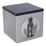 Urne mit Indianermotiv