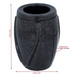 Graue Granitvase mit den Maßen 22 cm × 14 cm und einem Auslauf für Wasserablauf.