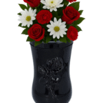 Solidny wazon cmentarny z personalizacją – odporny na warunki atmosferyczne, idealny na kwiaty