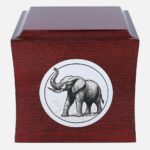 Przód urny bez tabliczki z nazwiskiem: okrągła grafika przedstawiająca słonia.