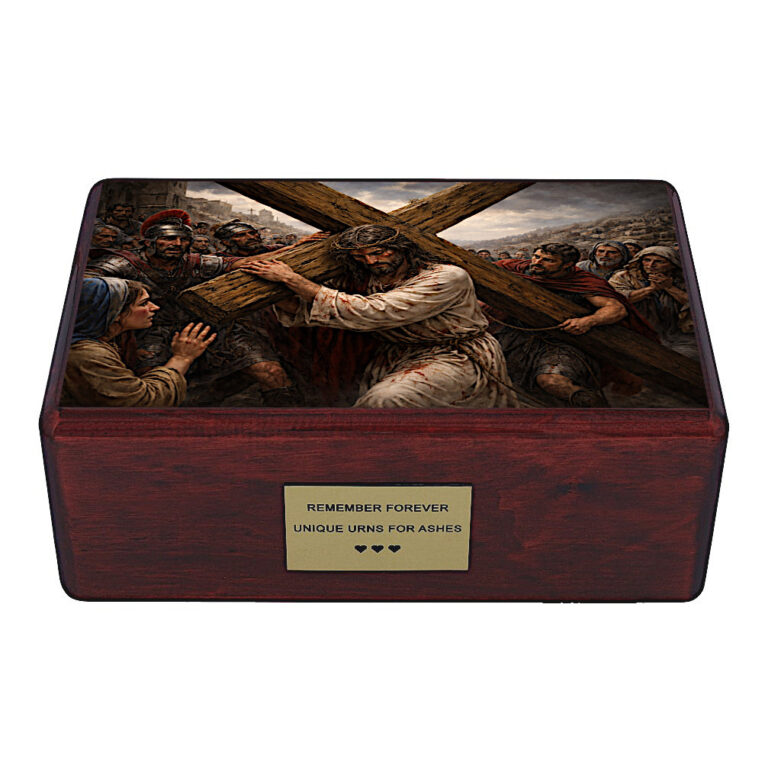Urna cristiana Gesù che porta la croce urna in legno per ceneri vista frontale memoriale religioso